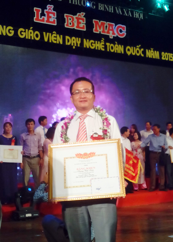 Thầy giáo Trương Vĩnh Tuấn.