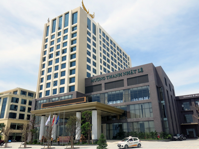 Cơ sở lưu trú để phát triển du lịch biển ở Quảng Bình được đầu tư xây dựng mạnh nhưng vẫn còn thiếu.