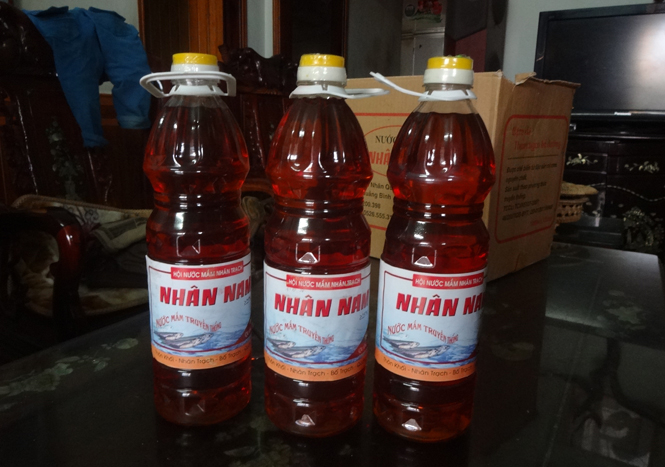 Nhờ đăng ký nhãn hiệu hàng hóa, nước mắm Nhân Nam ngày càng có chỗ đứng trên thị trường.