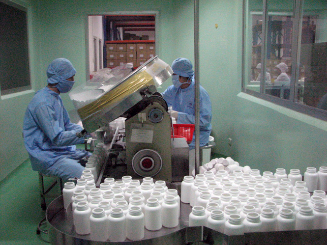 Dây chuyền sản xuất thuốc hiện đại ở Quapharco.