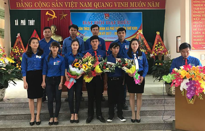 BCH nhiệm kỳ 2017-2022 ra mắt nhận nhiệm vụ 	 