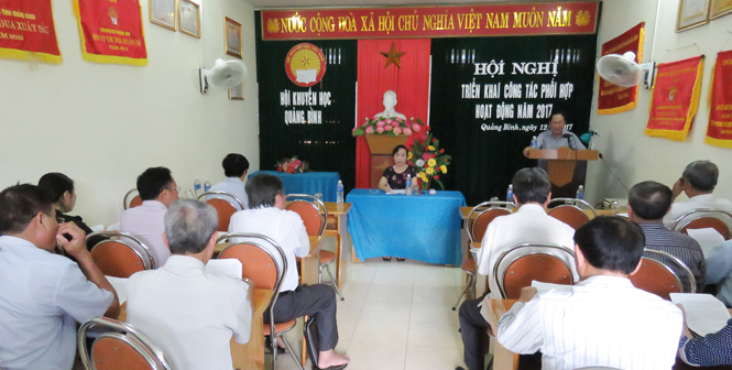 Lãnh đạo Hội Khuyến học tỉnh chủ trì thảo luận triển khai công tác khuyến học, khuyến tài, xây dựng XHHT trong năm 2017.