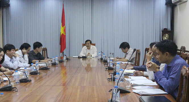 Đồng chí Nguyễn Xuân Quang, Ủy viên Ban Thường vụ Tỉnh ủy, Phó Chủ tịch Thường trực UBND tỉnh phát biểu kết luận tại buổi làm việc.