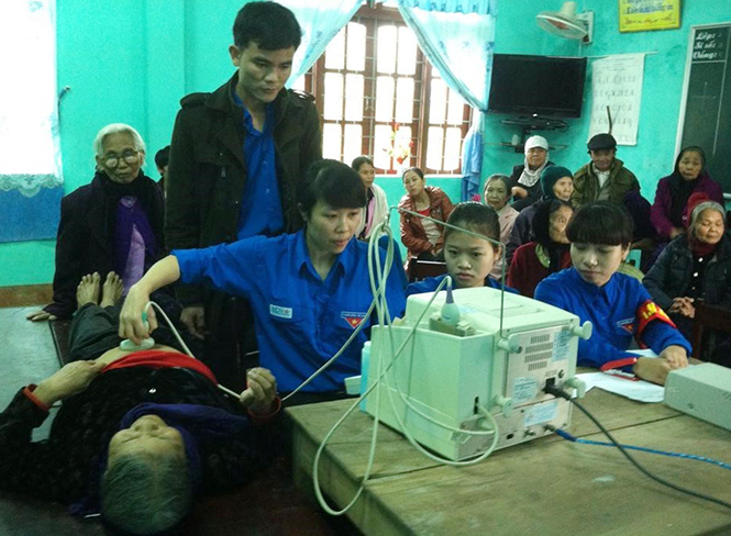  Đoàn viên thanh niên Bệnh viện đa khoa khu vực Bắc Quảng Bình với hoạt động tình nguyện chăm sóc sức khỏe cho nhân dân.