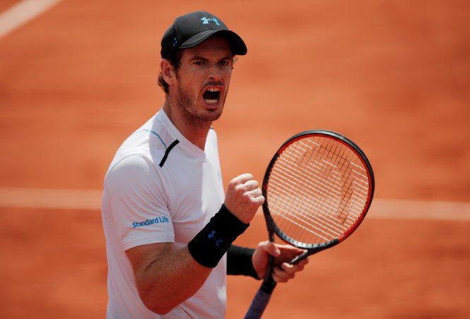  Murray ăn mừng chiến thắng trước Khachanov. Ảnh: REUTERS