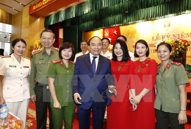 Thủ tướng Nguyễn Xuân Phúc với các đại biểu. (Ảnh: Thống Nhất/TTXVN)