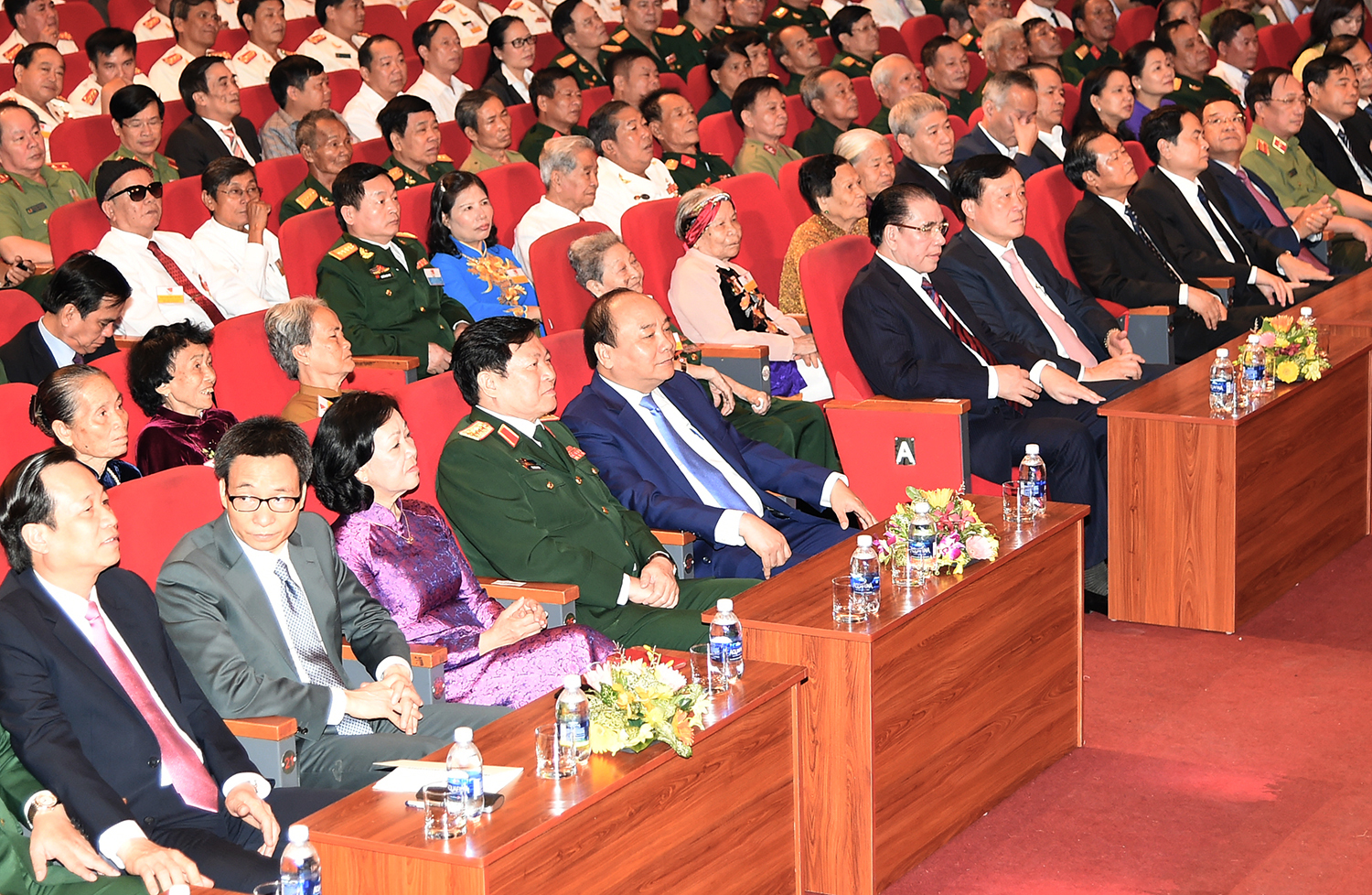 Các đại biểu dự Hội nghị biểu dương người có công với cách mạng tiêu biểu. - Ảnh: VGP/Quang Hiếu