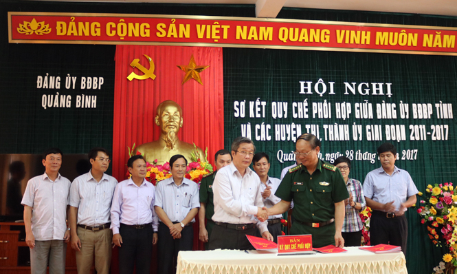  Lễ ký kết Quy chế phối hợp giữa Đảng uỷ BĐBP tỉnh với các huyện, thị xã, thành phố từ năm 2017 đến 2020.