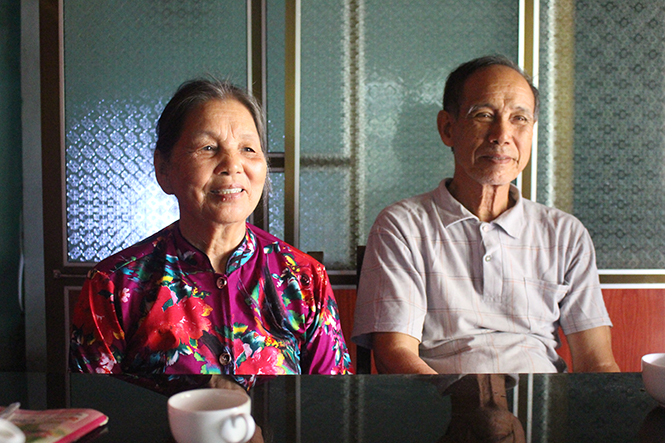 Vợ chồng bà Ngô Thị Kỷ và ông Bùi Văn Á.