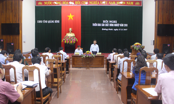 Đồng chí Nguyễn Hữu Hoài và đồng chí Phan Văn Khoa chủ trì hội nghị.