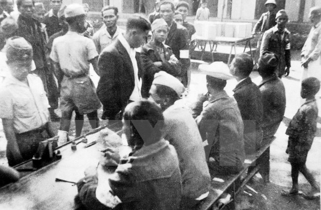 Một khu vực bỏ phiếu trong ngày Tổng tuyển cử 6-1-1946. (Ảnh: Tư liệu TTXVN)