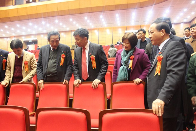 Các đồng chí lãnh đạo tỉnh thăm quan một số hạng mục công trình