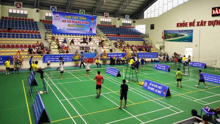 Những pha bóng đẹp tại giải cầu lông tổ chức lần thứ V của Công ty TNHH MTV xổ số kiến thiết Quảng Bình