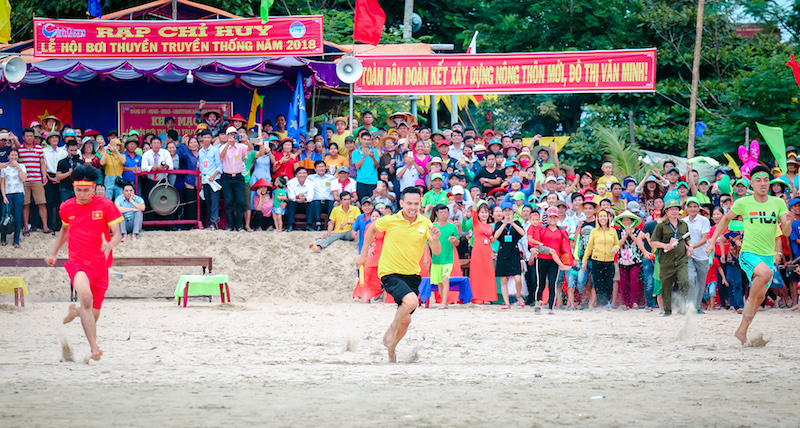 Trai làng “chạy thẻ”