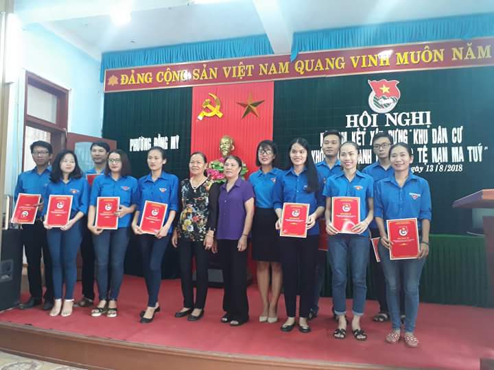 Đoàn viên thanh niên TP. Đồng Hới thực hiện mô hình cam kết “Khu dân cư an toàn, lành mạnh không có ma túy”     