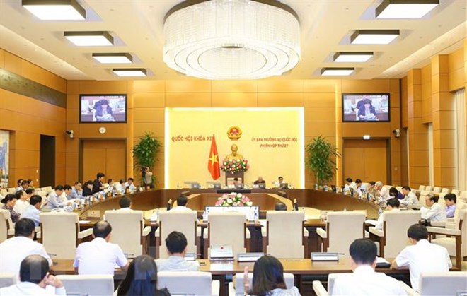 Phiên họp thứ 27 của Ủy ban Thường vụ Quốc hội, sáng 17-9. (Ảnh: Doãn Tấn/TTXVN)