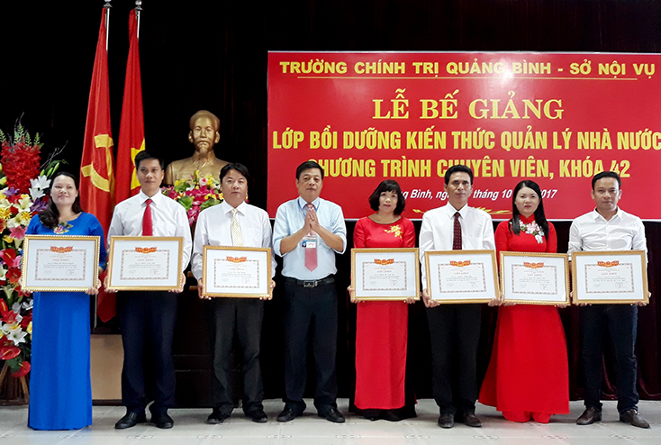 Công tác đào tạo, bồi dưỡng, nâng cao chất lượng CBCCVC luôn được tỉnh ta quan tâm.