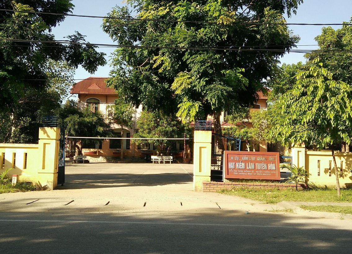  Trụ sở Hạt kiểm lâm Tuyên Hóa, nơi đối tượng Ngư xông vào đánh người