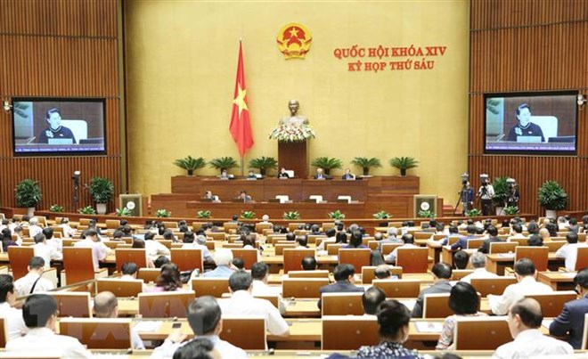 Quang cảnh phiên chất vấn và trả lời chất vấn sáng 1-11. (Ảnh: Dương Giang/TTXVN)