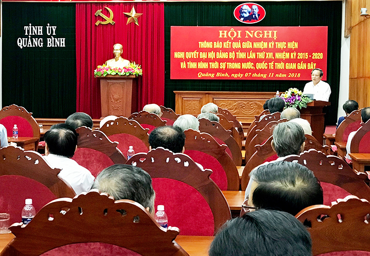 Đồng chí Bí thư Tỉnh ủy Hoàng Đăng Quang phát biểu tại hội nghị