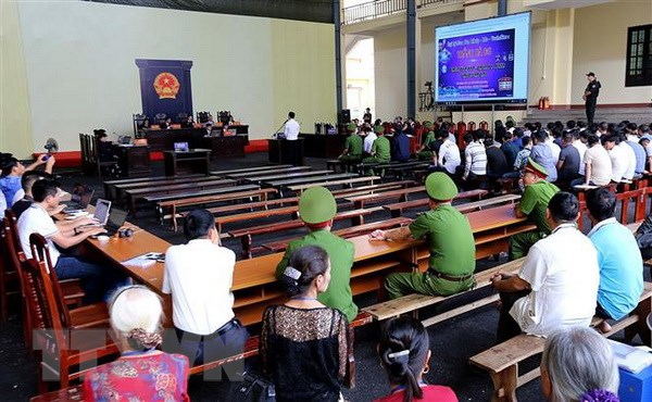 Toàn cảnh phiên xét xử chiều 14-11. (Ảnh: Trung Kiên/TTXVN)