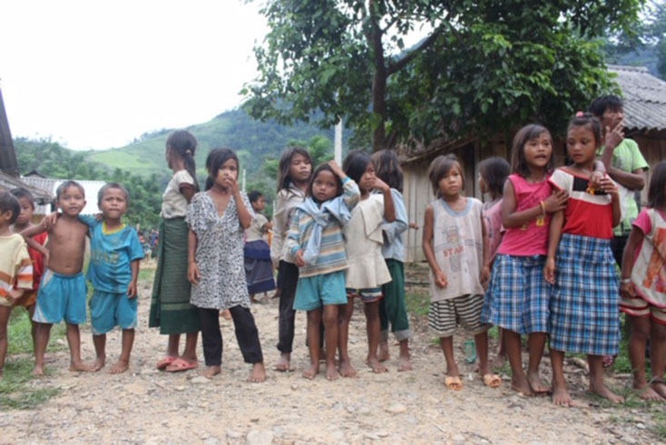 Con đông là một trong nhiều nguyên nhân dẫn đến tình trạng tỷ lệ hộ nghèo tăng cao. 