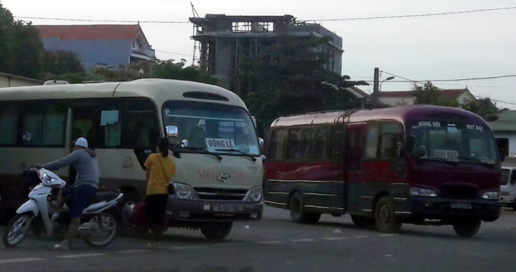 Hoạt động kinh doanh vận tải hành khách tại bến xe Nam Lý, TP. Đồng Hới.  