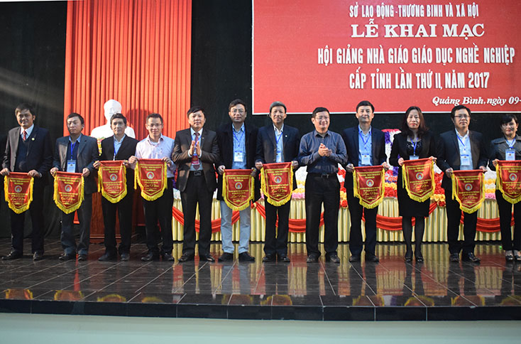   Hội giảng nhà giáo GDNN góp phần nâng cao chất lượng đội ngũ giáo viên dạy nghề trên địa bàn tỉnh. 