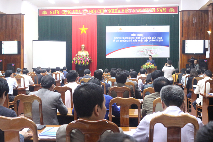 Các đại biểu dự hội nghị.