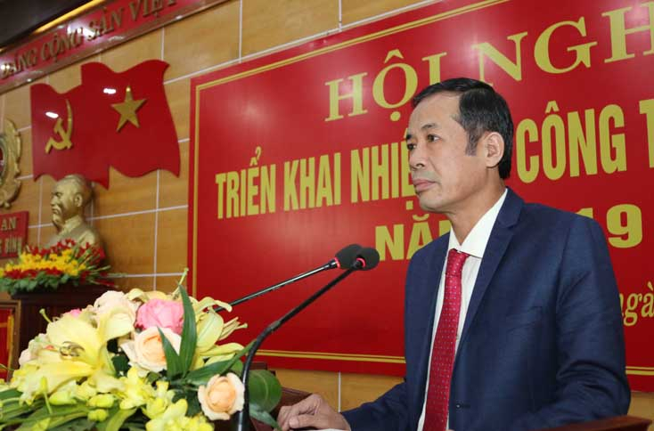 Phát biểu tại hội nghị, đồng chí Trần Công Thuật, Phó Bí thư Thường trực Tỉnh ủy, Chủ tịch UBND tỉnh, Trưởng đoàn ĐBQH tỉnh nhấn mạnh