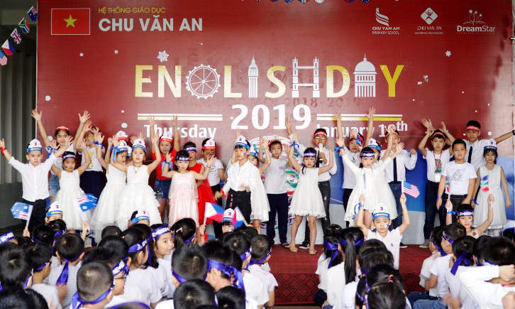  "Ngày hội tiếng Anh " được tổ chức với nhiều hoạt động bổ ích. 