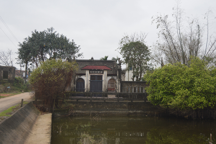 Ngôi nhà thờ phái 2, dòng họ Võ ở làng An Xá (Lệ Thủy) được làm hoàn toàn bằng gỗ mít.