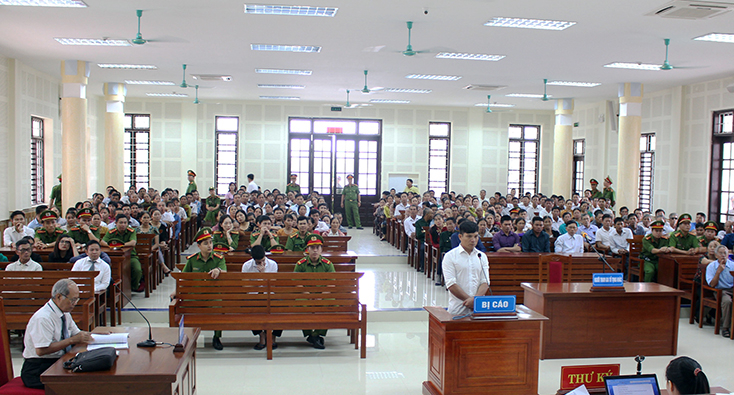 Trong các phiên tòa tiến hành theo cải cách tư pháp, luật sư bào chữa được tạo mọi điều kiện để thực hiện quyền bào chữa, tranh tụng dân chủ, bình đẳng, công khai   