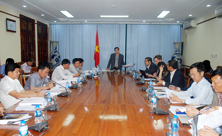 Đồng chí Nguyễn Xuân Quang, Phó Chủ tịch Thường trực UBND tỉnh phát biểu tại buổi làm việc.