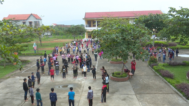 Sau 1 học kỳ sáp nhập, học sinh Trường tiểu học và THCS Quảng Thủy được tiếp cận, quen dần với môi trường học tập liên cấp.