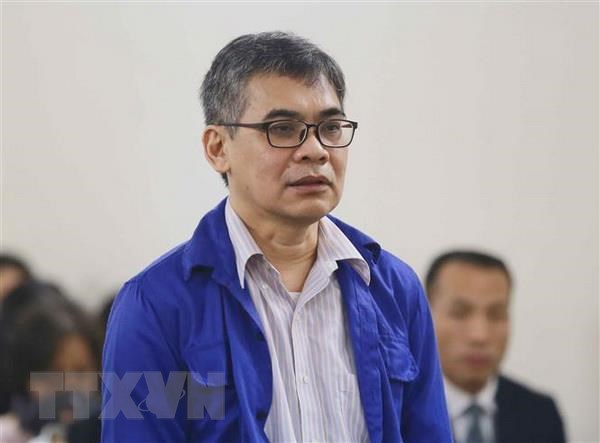 Vu Vietsovpetro: Nguyen Chanh ke toan VSP bi de nghi muc an 8-9 nam tu hinh anh 2Bị cáo Từ Thành Nghĩa tại phiên tòa. (Ảnh: Doãn Tấn/TTXVN)