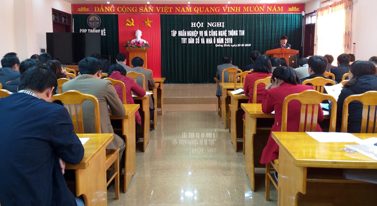 Tập huấn nghiệp vụ và sử dụng công nghệ thông tin trong tổng điều tra dân số, nhà ở năm 2019.