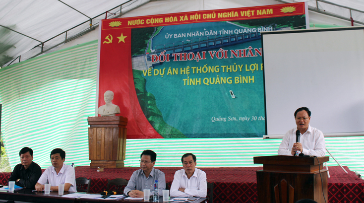 Đồng chí Lê Minh Ngân, Phó Chủ tịch UBND tỉnh phát biểu kết luận buổi đối thoại.