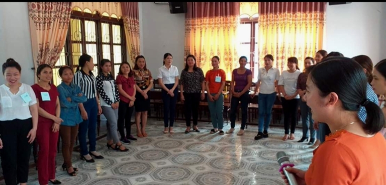 Buổi tuyên truyền kiến thức an toàn cho phụ nữ và trẻ em thu hút đông đảo hội viên phụ nữ tham gia.