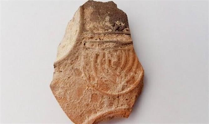  Đèn dầu cổ được khai quật ở làng cổ Do Thái. (Nguồn: israelnationalnews)