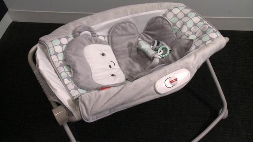  Nôi rung Rock n Play của Fisher-Price. (Nguồn: Dailymotion)
