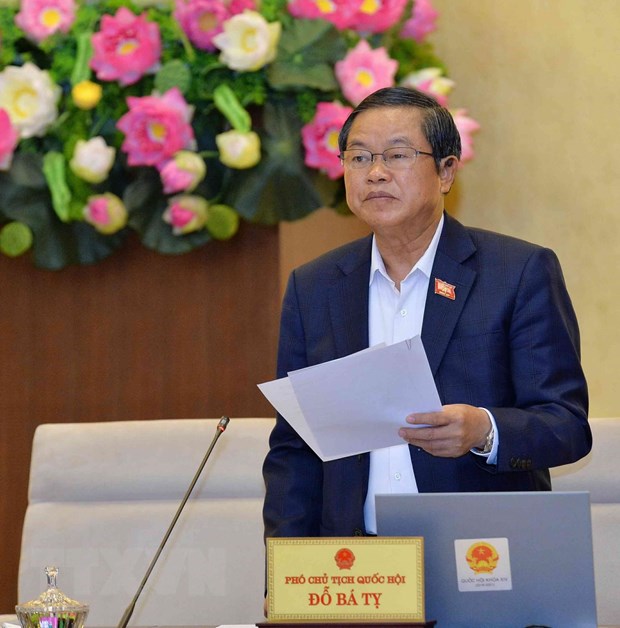 Cho y kien ve du kien chuong trinh giam sat cua Quoc hoi hinh anh 1Phó Chủ tịch Quốc hội Đỗ Bá Tỵ phát biểu. (Ảnh: Văn Điệp/TTXVN)
