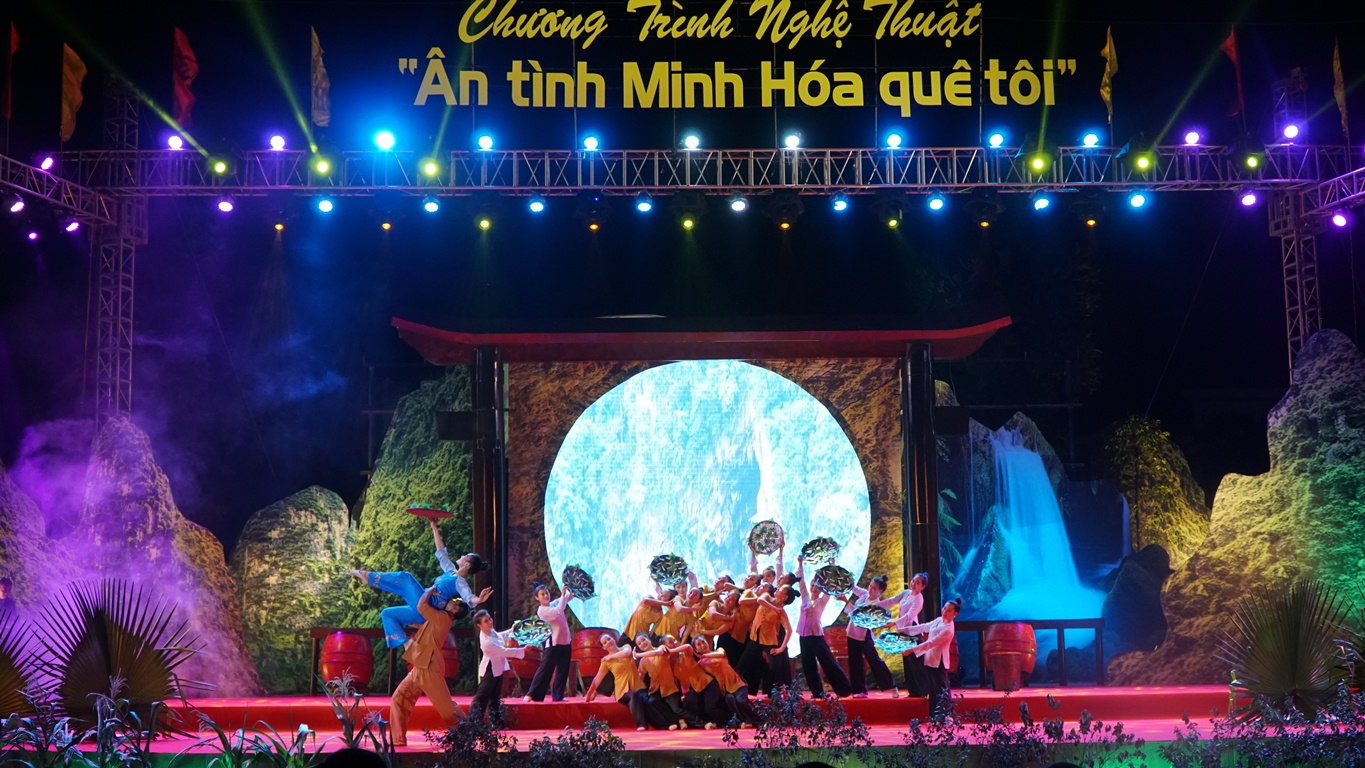 Một tiết mục trong chương trình nghệ thuật “Ân tình Minh Hóa quê tôi”.