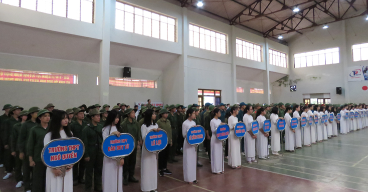 Toàn cảnh lễ khai mạc hội thao Giáo dục Quốc phòng - An ninh học sinh THPT toàn tỉnh lần thứ III, năm 2019.