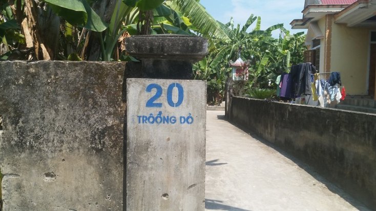 Nhà trong trôổng Dỏ được đánh số.