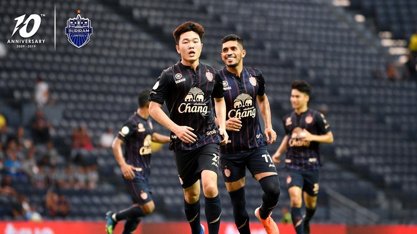   Lương Xuân Trường ăn mừng sau khi ghi bàn cho Buriram. (Nguồn: Buriram United)
