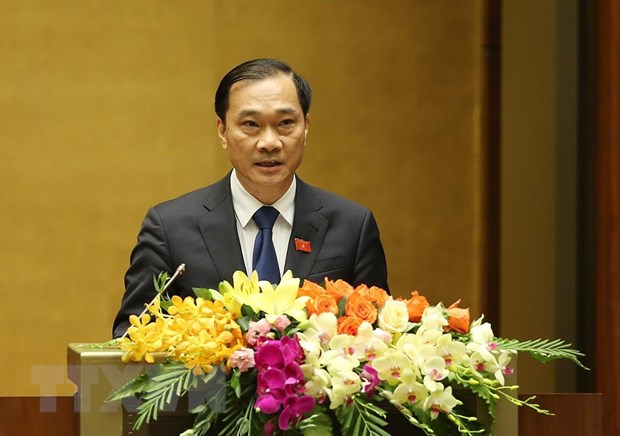 Kien dinh muc tieu cung co nen tang vi mo, bao dam cac can doi lon hinh anh 1Chủ nhiệm Ủy ban Kinh tế của Quốc hội Vũ Hồng Thanh trình bày Báo cáo thẩm tra Báo cáo của Chính phủ đánh giá bổ sung kết quả thực hiện kế hoạch phát triển kinh tế - xã hội và ngân sách nhà nước năm 2018; tình hình thực hiện kế hoạch phát triển kinh tế-xã hội và ngân sách nhà nước những tháng đầu năm 2019. (Ảnh: Dương Giang/TTXVN)