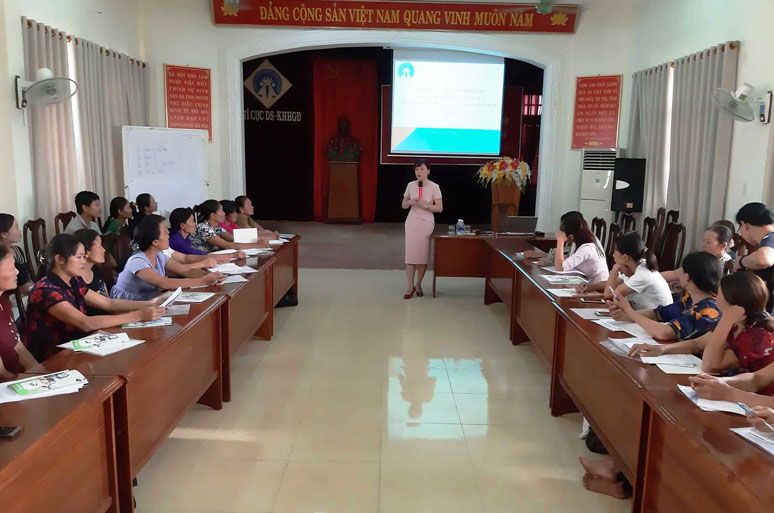 Toàn cảnh lớp bồi dưỡng nghiệp vụ dân số - kế hoạch hóa gia đình
