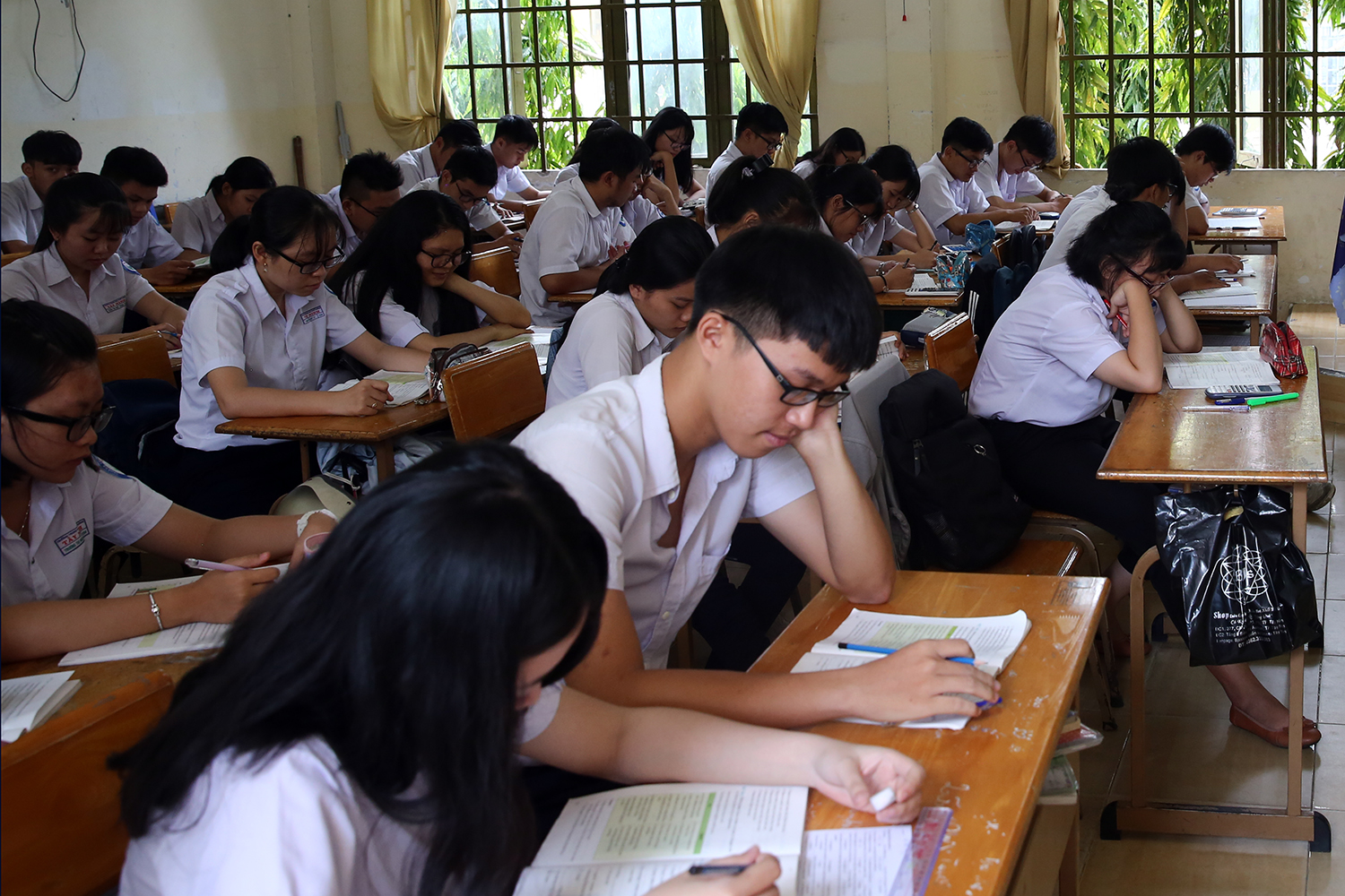 90% thí sinh đăng ký xét tuyển ĐH năm 2019 tập trung vào 5 tổ hợp truyền thống (A, B, C, D, A1). Ảnh: VGP/Đình Nam