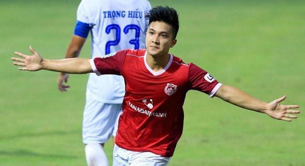  Tiền vệ Việt kiều Martin Lo.